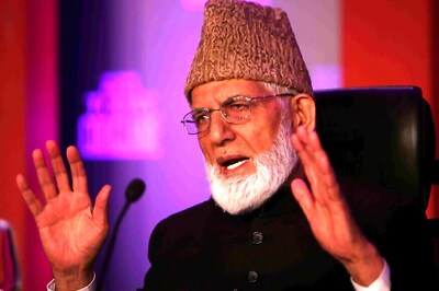 Geelani Asks India, Pakistan to Play Constructive Role for Resolution of Kashmir Issue