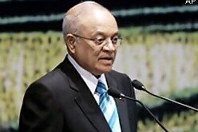 Boy Scout saves President from knifeman