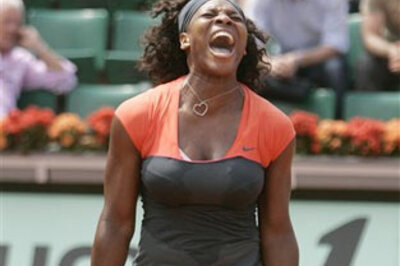 Kuznetsova knocks out Serena, faces Stosur in semis