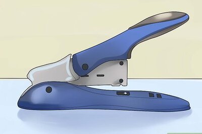 How to Open a Bostitch Heavy Duty Stapler