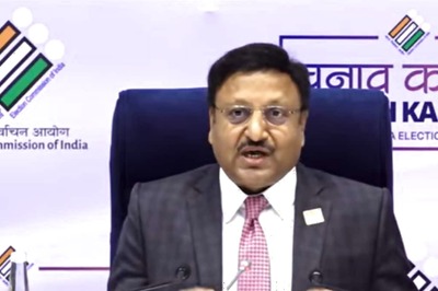 'Adhuri Hasraton Ka Ilzaam…': CEC Rajiv Kumar’s Poetic Retort To EVM Tampering Claims