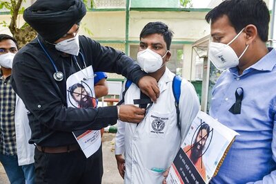 News18 Evening Digest: 450 Intern Doctors in Gujarat Go On Strike and Other Top Stories