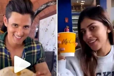 Bigg Boss Marathi 3 Fame Jay Dudhane, Mira Jagannath Spotted at a Restaurant