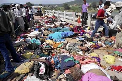 Ratangarh stampede: 21 officials, policemen suspended