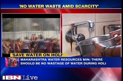 Maharashtra government urges people not to waste water on Holi