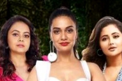 Bigg Boss 15: Divya Agarwal Hosts Curtain Raiser, Aly Goni, Devoleena, Rashmi Desai Appear as Guests