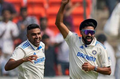 IND vs ENG, 1st Test: Mohammed Siraj Pulls off Brilliant Catch to Send Zak Crawley Back to Hut | WATCH