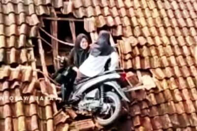 Video Of Two Girls Stuck On Rooftop With Their Scooty Leaves The Internet In Splits