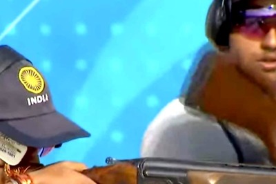 Team India's Trap Coach Marcelli Drardi Seen in Croatia Sporting Spanish Jersey After Leaving Asian Games Camp