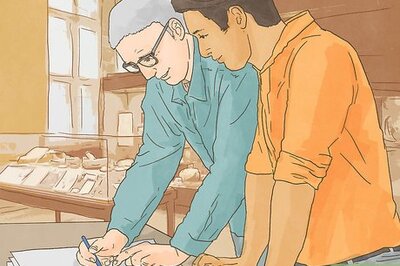 How to Start a Business Without Much Knowledge or Capital