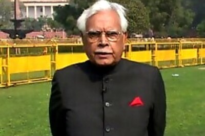 Ex-external affairs minister Natwar Singh quits Congress