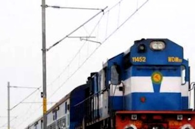 All You Need To Know About Law That Protects Woman Passengers Travelling Alone On Indian Railways