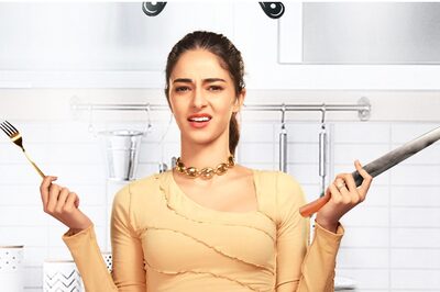 Ananya Panday Holds Back Tears During Her First Baking Attempt for Parents Chunky and Bhavana Panday