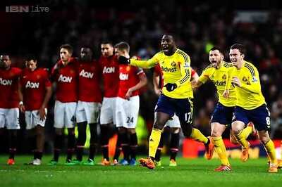 Sunderland beat Manchester United on penalties in League Cup