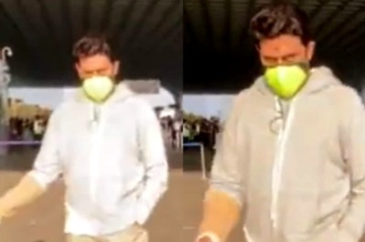Abhishek Bachchan Seems Angry After Paparazzi Block His Way At Airport, Refuses To Pose. Watch