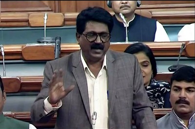 Amaravati MP Navneet Rana Accuses Sena's Arvind Sawant of Threatening Her over Sachin Waze Case