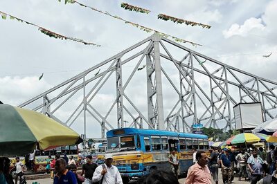 First Person Account: Sensing The Unsettling Calm On A Walk from Howrah Bridge to Nabanna