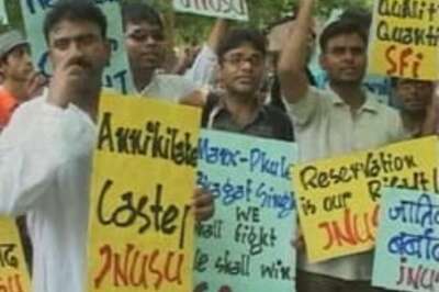 Pro-quota protesters storm Mumbai