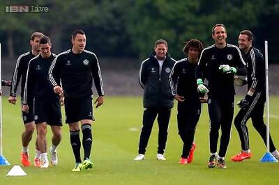 Chelsea stand in way of Atletico's first Champions League final