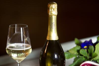 Toast to Love: Selecting a Memorable Sparkling for Your Valentine’s Celebration