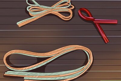 How to Prevent an Energetic Kitten from Hurting Itself