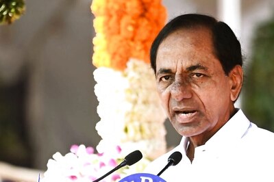 KCR Embarks on Two-Day Maharashtra Tour with 600 Cars Convoy