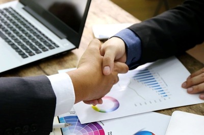 Career Wise: What is Employer Branding, and How to Build Your Career Around it