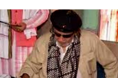 Mithun Chakraborty Enjoys Grand Feast at Co-Worker’s House in Purulia While on a Visit to Bengal