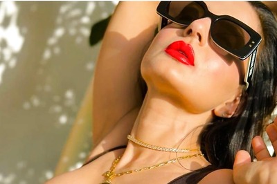 Ameesha Patel Soaks Up the Sun Wearing A Busty Skintight Top; Sexy Photo Goes Viral