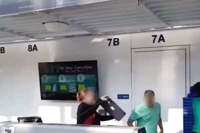 Irate Passenger Hurls Computer Monitor at Airline Staff After Missing Flight In Chicago | Watch