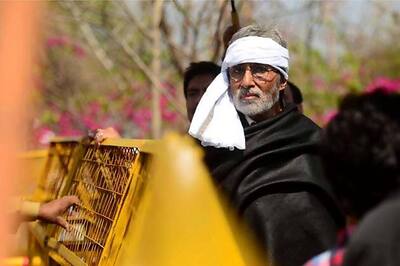 'Satyagraha' is not based on Anna Hazare's movement: Prakash Jha