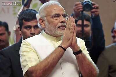 PM Modi calls for speedy drafting of Nepal's Constitution