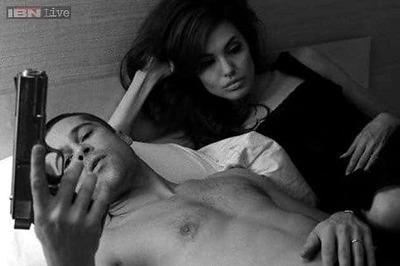 Brad Pitt, Angelina Jolie to donate $5 mn made from wedding photos?