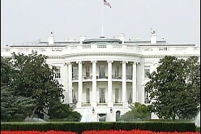 Break-in at White House, man held