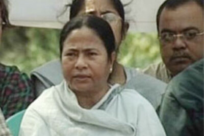 Pranab, Mamata hold talks on possible tie-up in WB