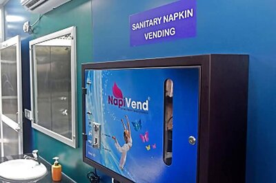 MP Villager Turns 'Padman', Sets Up Sanitary Pad Manufacturing Unit to Promote Menstrual Hygiene