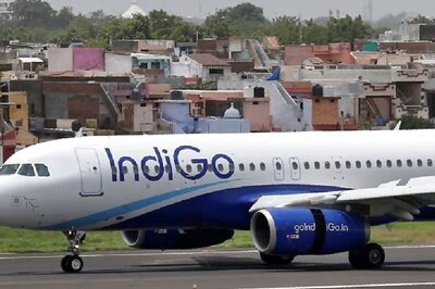 All Seats Full, IndiGo Passenger Forced To Stand On Overbooked Varanasi Flight; Plane Returns To Airport After Crew Alerted Pilot