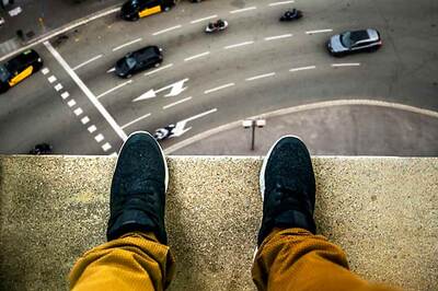 32-year-old Kerala Man Dies After Falling from Building in UAE