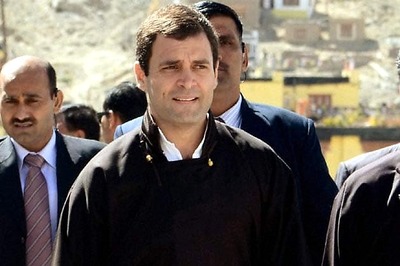 Rahul strikes emotional chord with Amethi people