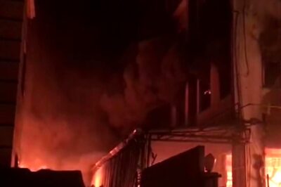 Massive Fire Breaks Out at Private Factory in Noida; 6 Tenders Rushed to the Spot