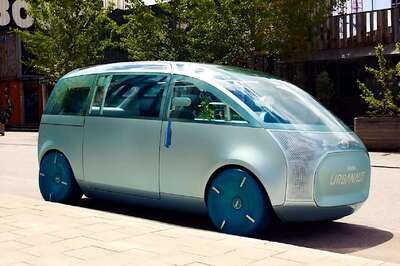 Mini Reveals Urbanaut Concept, MPV That Drives Itself While Passengers Sleep & Relax