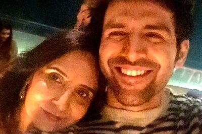 Kartik Aaryan Posts Heartwarming Pic on Mother's 60th Birthday; Says 'You Will Always Be My Queen'
