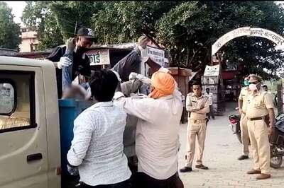 Man Dies Outside UP Govt Office, Body Dumped in Garbage Van; 3 Cops among 7 Suspended