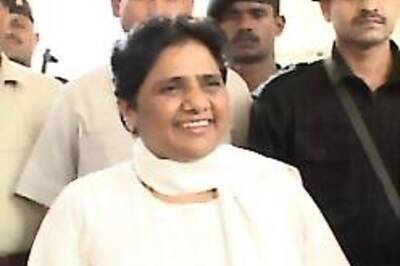 Samajwadi Party trying to incite violence in UP: Mayawati