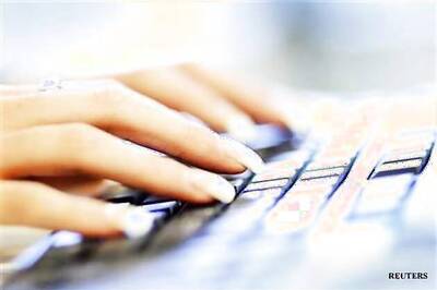 Respect internet freedom, US tells India