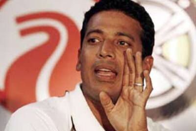 Bhupathi, Prakash enter doubles second round