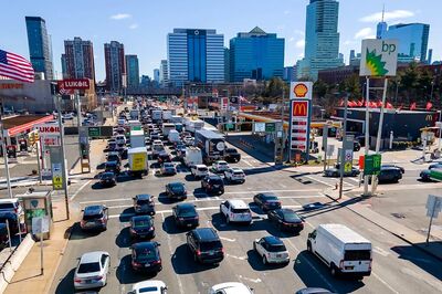 New York Approves $15 Congestion Toll for Manhattan, First In US History