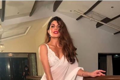 These Bollywood Actresses Look Hot in Sarees, See Pics