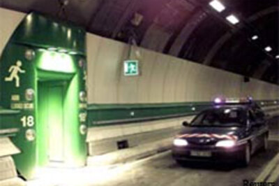 30 illegal Indian immigrants caught in France