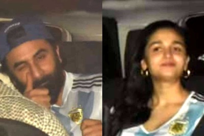 Die-hard Messi Fan Ranbir Kapoor Celebrates Argentina Winning FIFA 2022 World Cup, Alia Bhatt Joins Him
